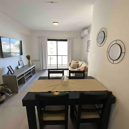 Acogedor Y Comodo Depto Con Excelente Ubicacion Y Cochera - Bonavista Rentals
